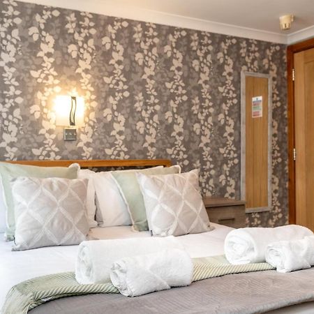 The New Lodge Pontardawe Eksteriør bilde