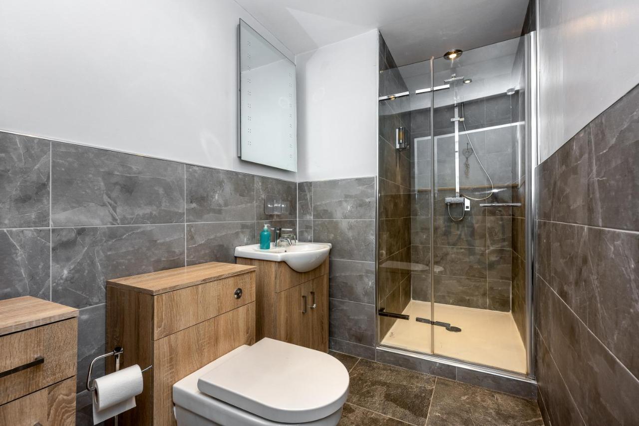 The New Lodge Pontardawe Eksteriør bilde