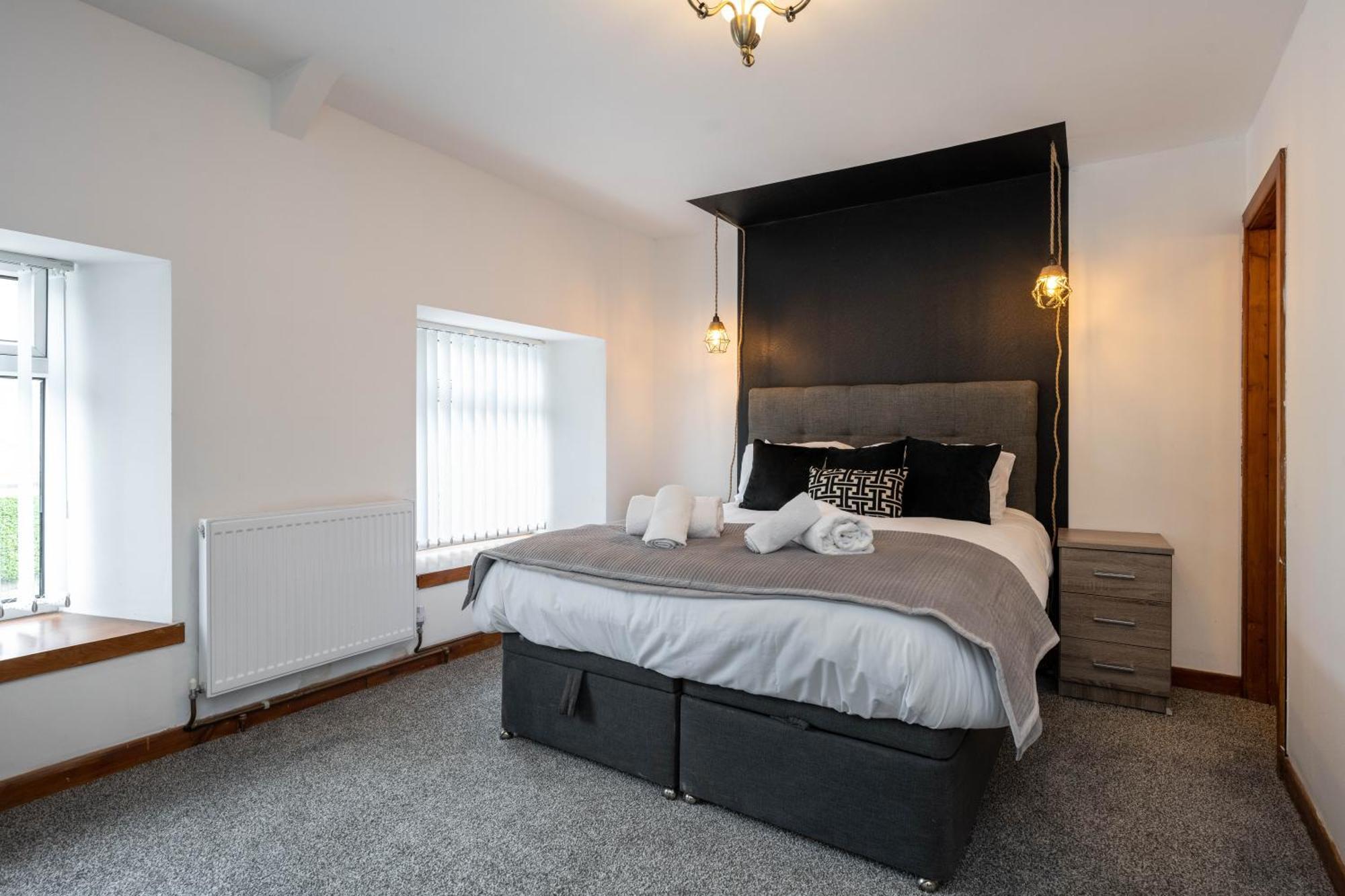 The New Lodge Pontardawe Eksteriør bilde